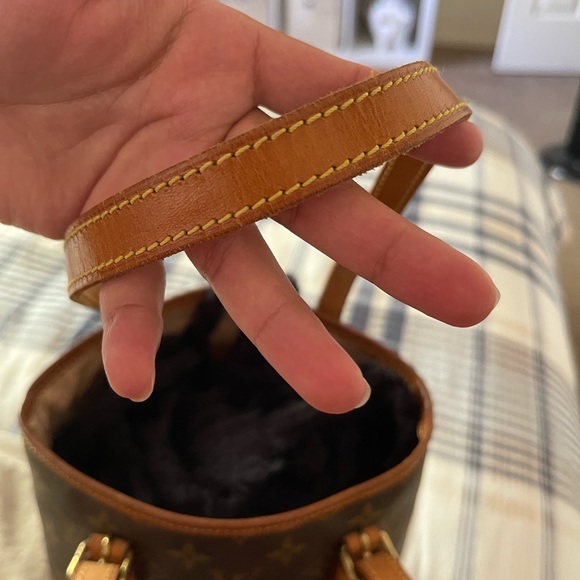 Louis Vuitton bucket bag - Picture 13 of 16